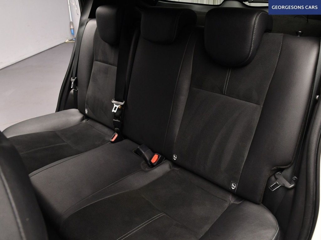 Used Toyota Yaris 2020 for sale - 78002415: Photo 18