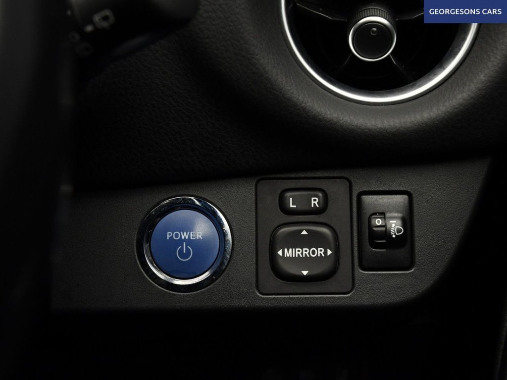 Used Toyota Yaris 2020 for sale - 78002415: Photo 36