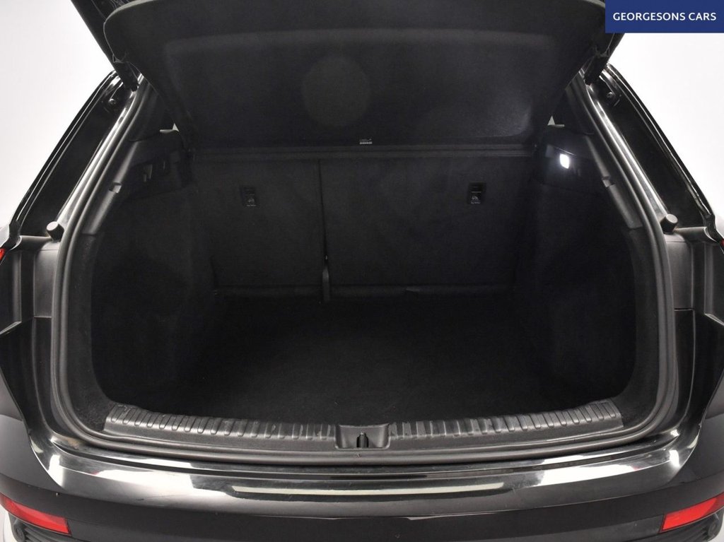 Used Audi Q4 e-tron 2021 for sale - 76333197: Photo 9