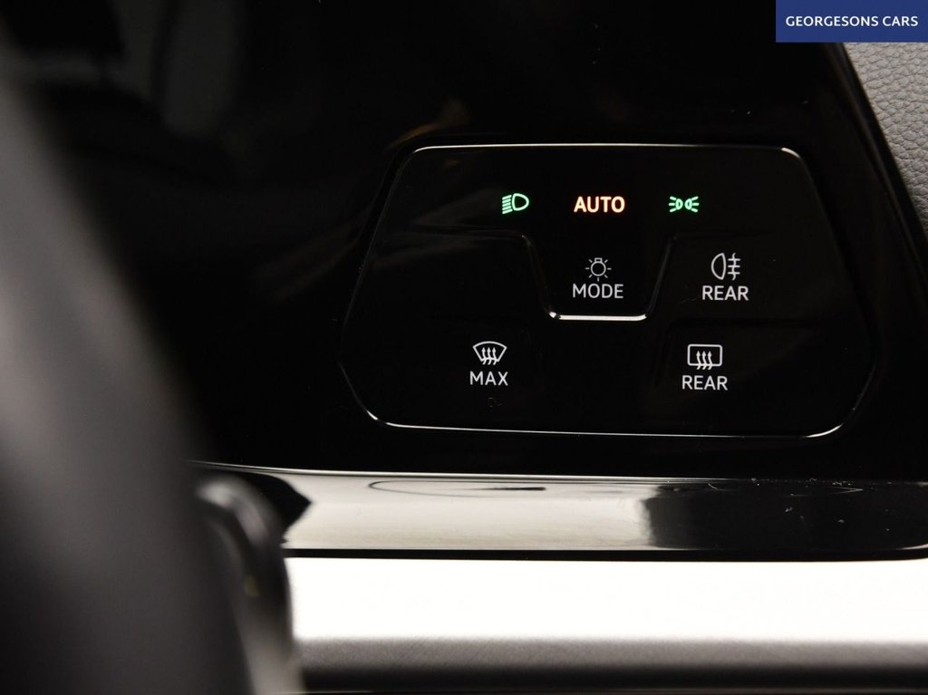 Used Volkswagen Golf 2020 for sale - 76235383: Photo 38