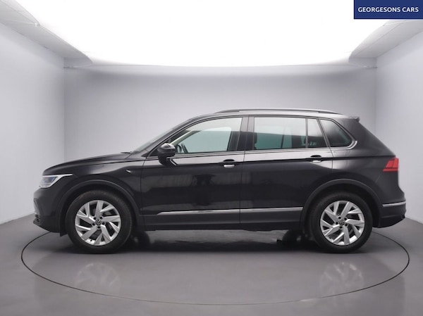 Used Volkswagen Tiguan 2021 for sale - 76223139: Photo 2