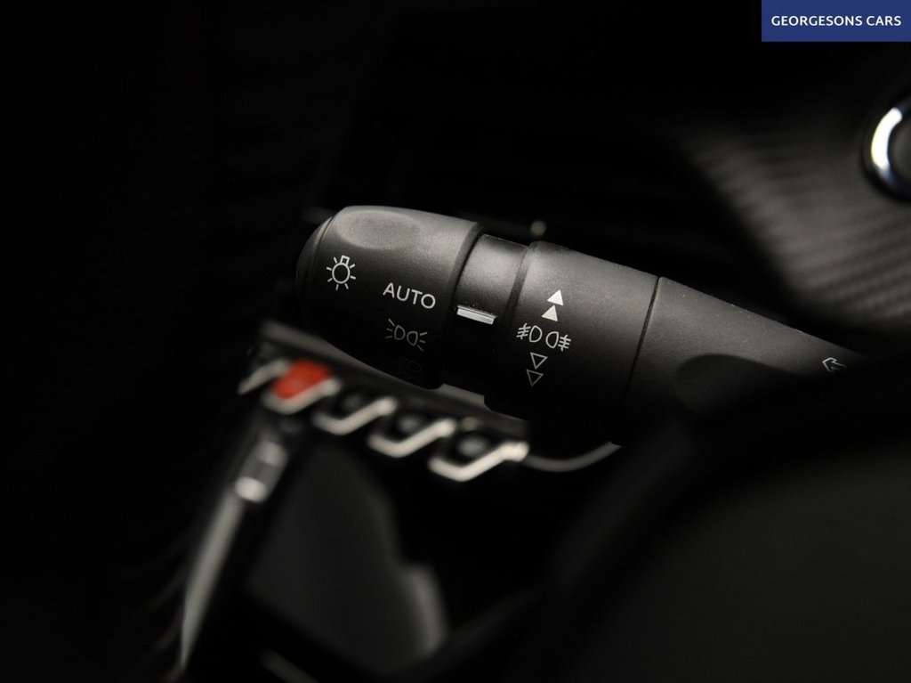 Used Peugeot 2008 2021 for sale - 76367379: Photo 35