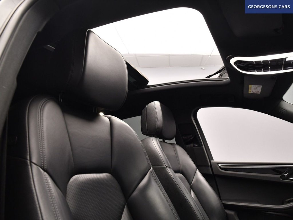 Used Porsche Macan 2018 for sale - 76406341: Photo 17