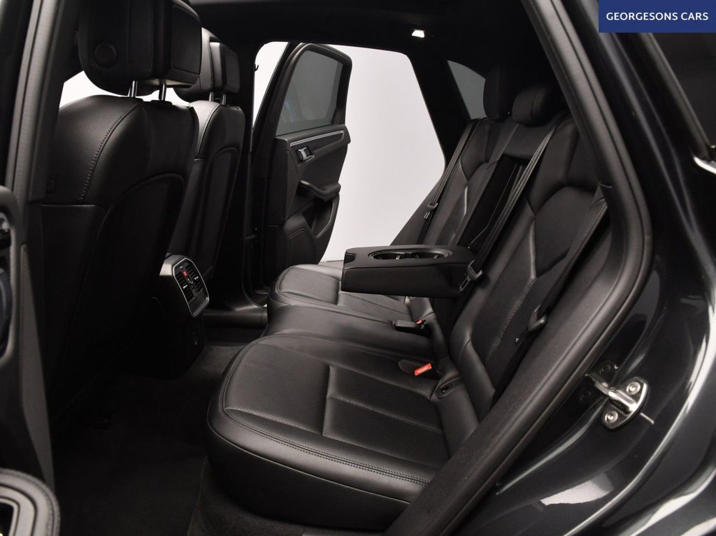 Used Porsche Macan 2018 for sale - 76406341: Photo 21