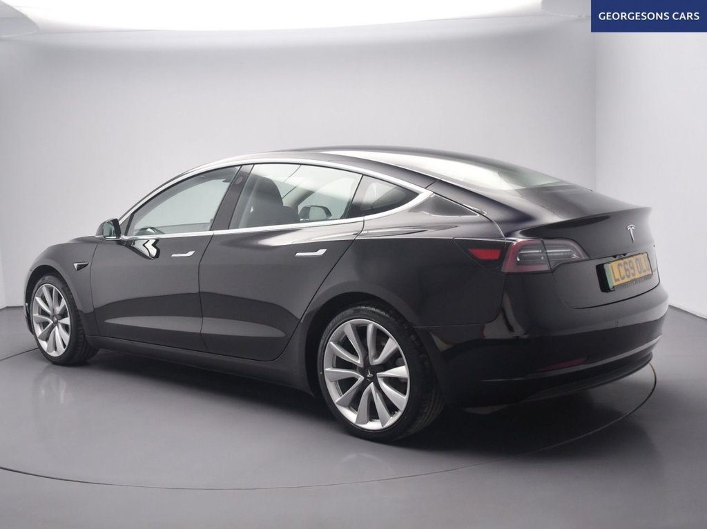 Used Tesla Model 3 2019 for sale - 77779845: Photo 2