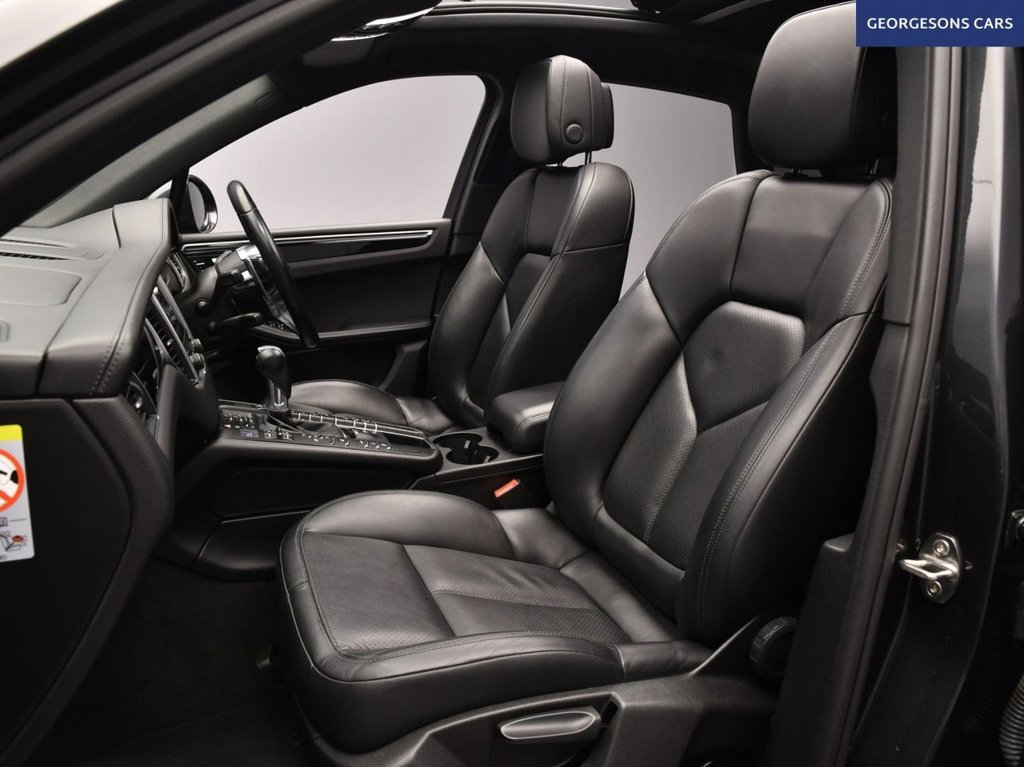 Used Porsche Macan 2018 for sale - 76527253: Photo 16