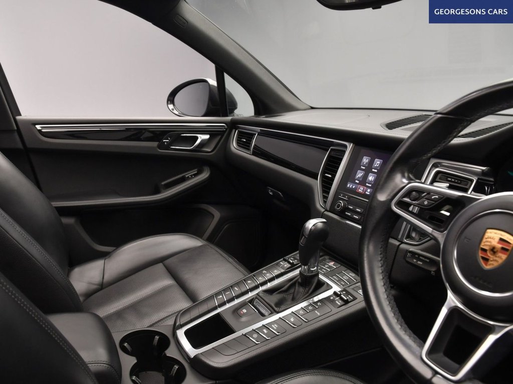 Used Porsche Macan 2018 for sale - 76527253: Photo 25