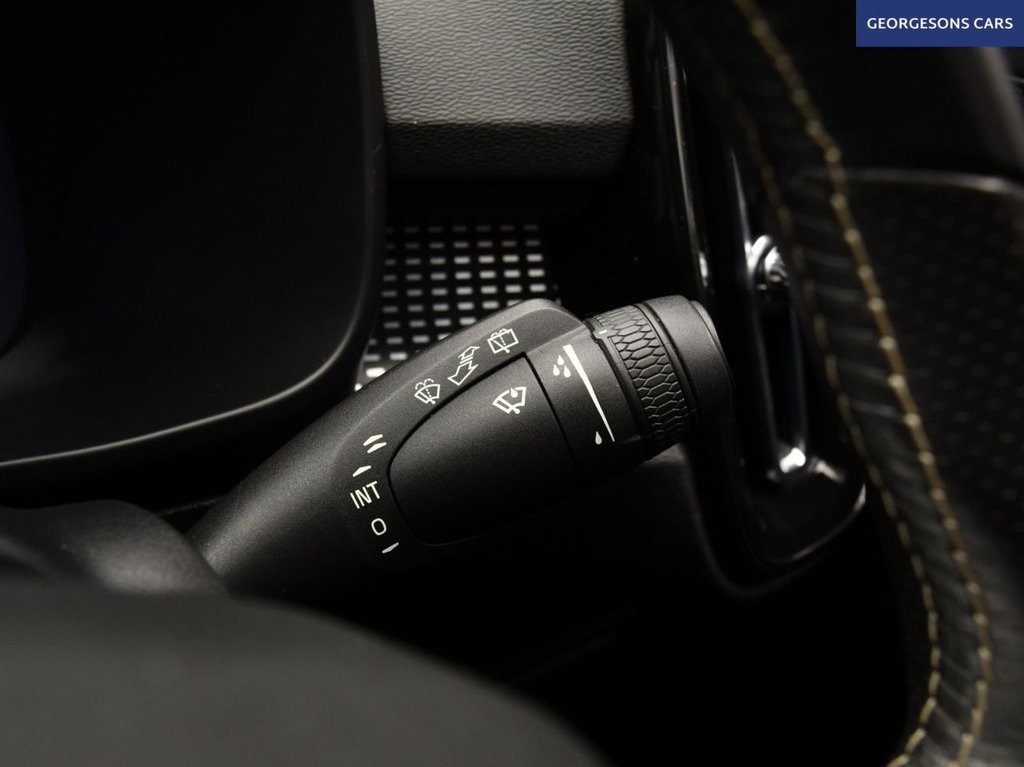 Used Volvo XC40 2020 for sale - 76840759: Photo 35