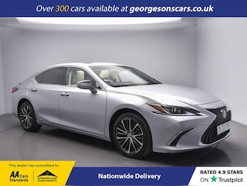 2022 (72) - 2.5 300h Saloon 4dr Petrol Hybrid E-CVT Euro 6 (s/s) (218 ps)
