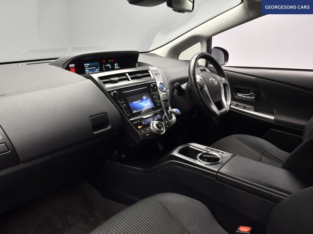 Used Toyota Prius+ 2020 for sale - 76406421: Photo 11