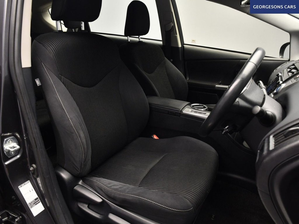 Used Toyota Prius+ 2020 for sale - 76406421: Photo 14