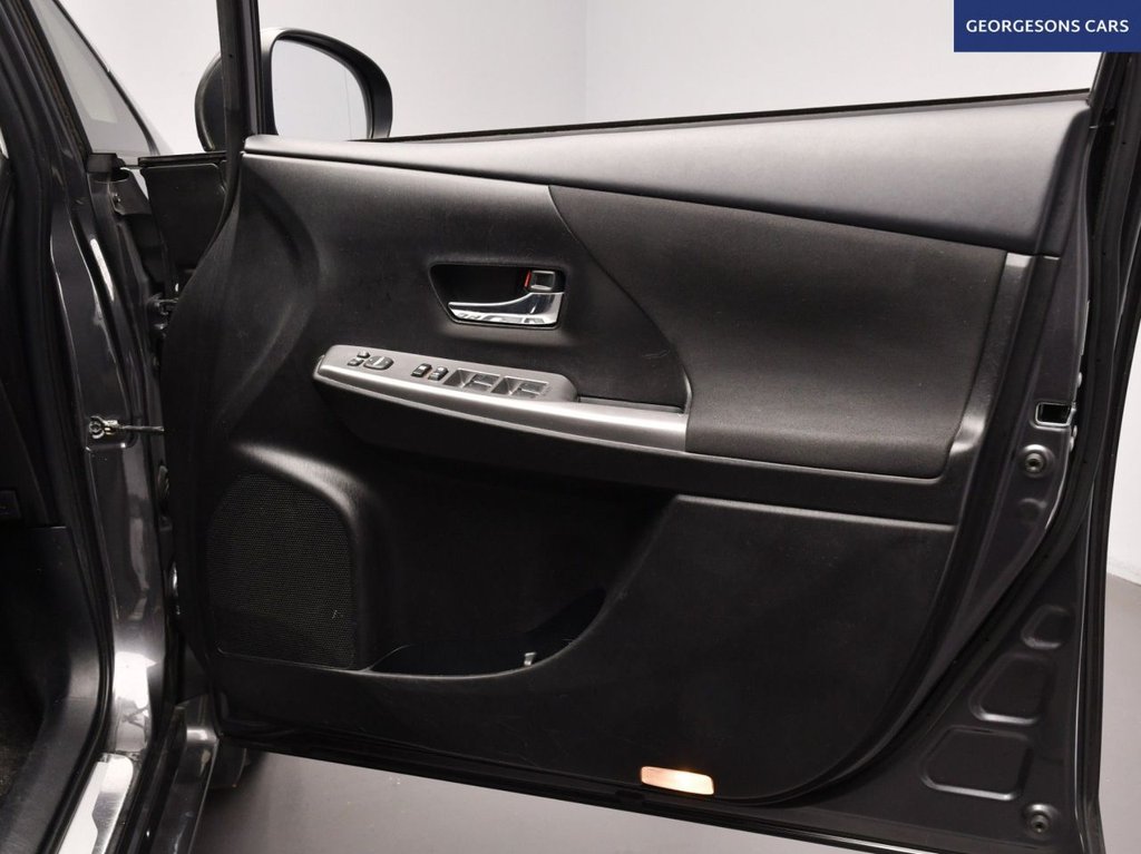 Used Toyota Prius+ 2020 for sale - 76406421: Photo 20