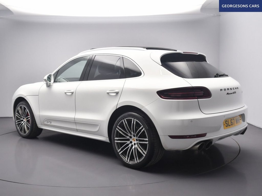 Used Porsche Macan 2017 for sale - 77919710: Photo 2