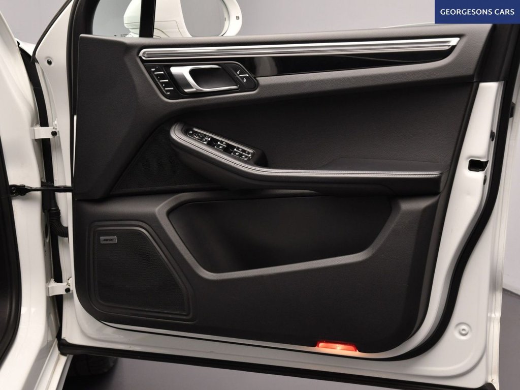 Used Porsche Macan 2017 for sale - 77919710: Photo 25