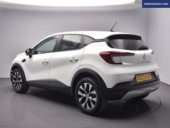 Used Renault Captur 2023 for sale - 79196735: Photo