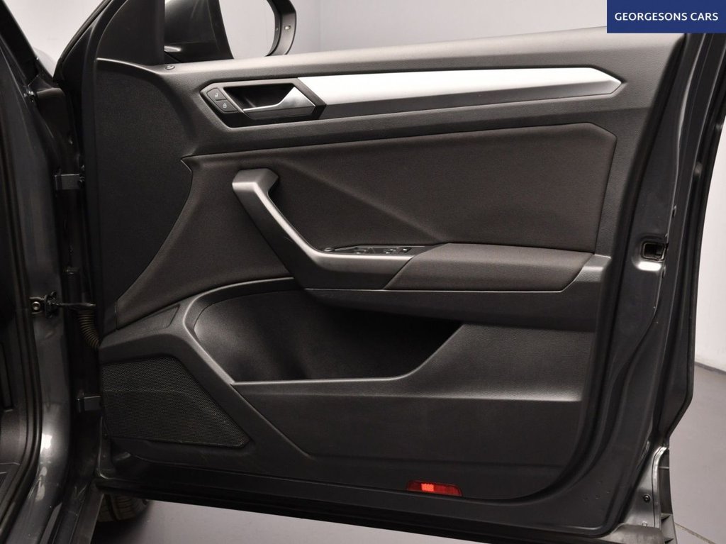 Used Volkswagen T-Roc 2022 for sale - 78153622: Photo 19