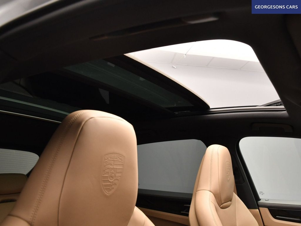 Used Porsche Cayenne 2018 for sale - 78153644: Photo 18