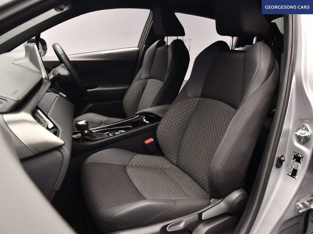 Used Toyota C-HR 2023 for sale - 77608501: Photo 15