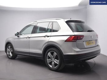 Used Volkswagen Tiguan 2019 for sale - 76147599: Photo 2