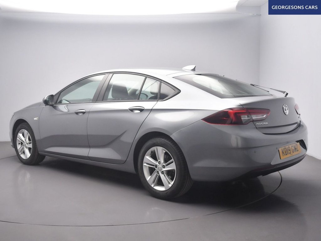 Used Vauxhall Insignia 2019 for sale - 76469792: Photo 2