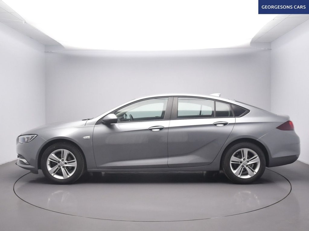 Used Vauxhall Insignia 2019 for sale - 76469792: Photo 3