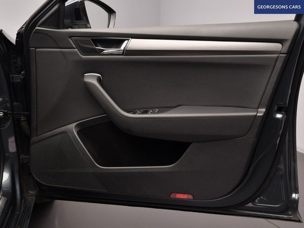 Used Skoda Superb 2021 for sale - 76323066: Photo 20