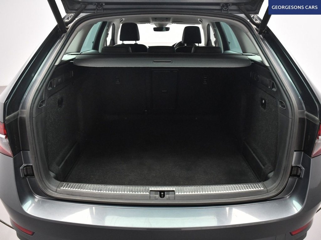 Used Skoda Superb 2021 for sale - 76323066: Photo 9