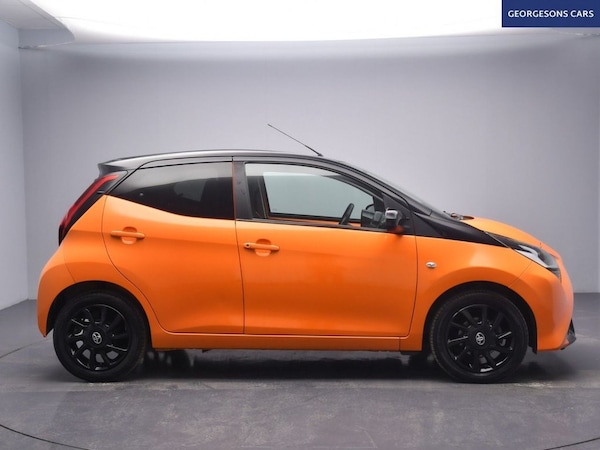 Used Toyota AYGO 2020 for sale - 75243439: Photo 6