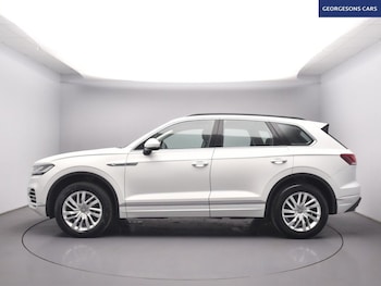 Used Volkswagen Touareg 2019 for sale - 79177979: Photo