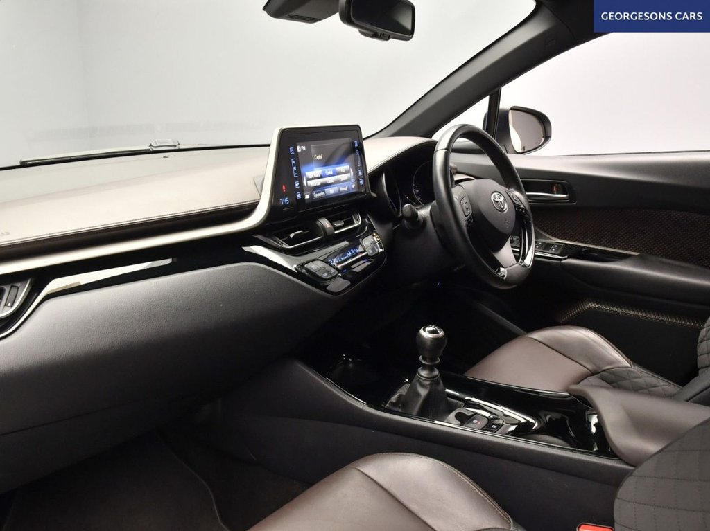 Used Toyota C-HR 2018 for sale - 78068582: Photo 11