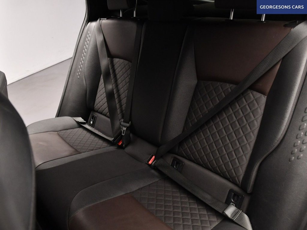 Used Toyota C-HR 2018 for sale - 78068582: Photo 17