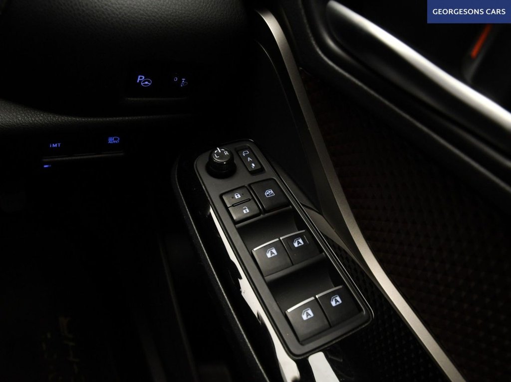 Used Toyota C-HR 2018 for sale - 78068582: Photo 32