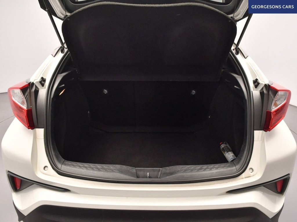 Used Toyota C-HR 2018 for sale - 78068582: Photo 9