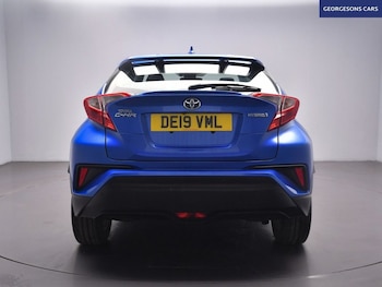 Used Toyota C-HR 2019 for sale - 77121505: Photo