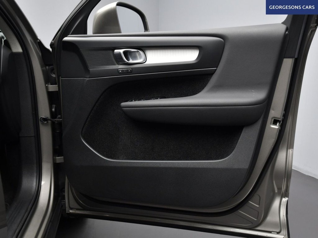 Used Volvo XC40 2021 for sale - 77110845: Photo 21