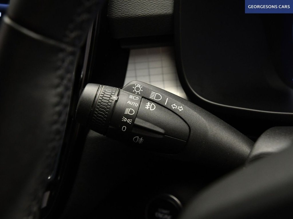 Used Volvo XC40 2021 for sale - 77110845: Photo 33