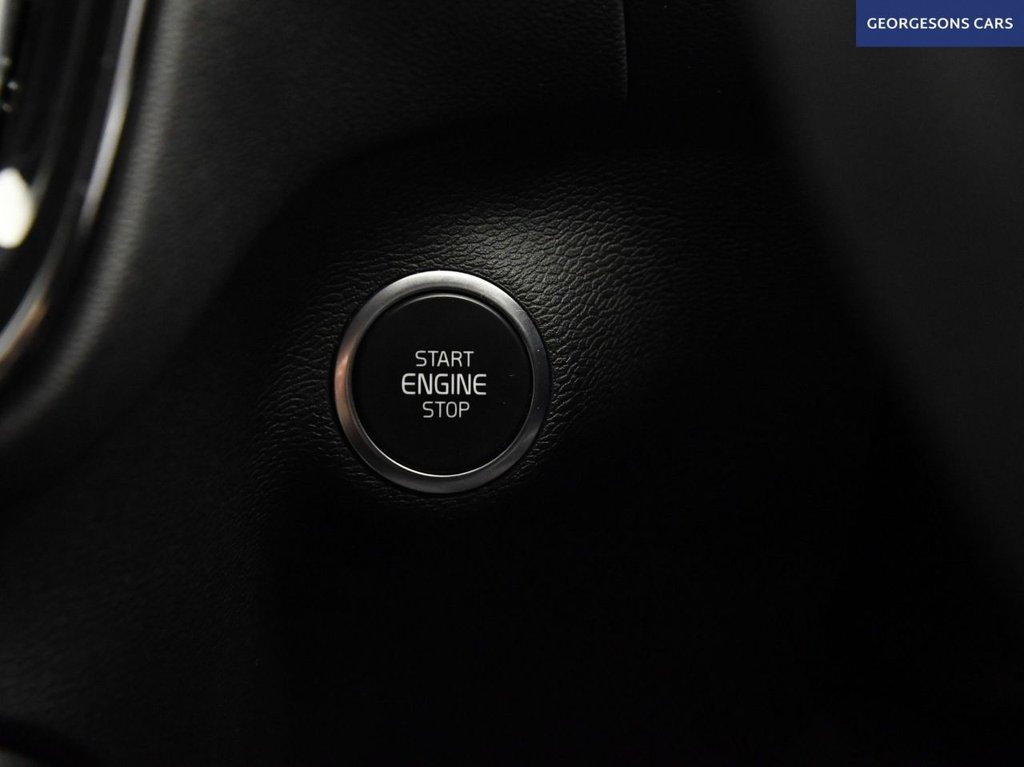 Used Volvo XC40 2021 for sale - 77110845: Photo 34