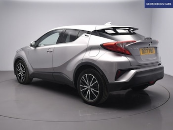 Used Toyota C-HR 2017 for sale - 76185257: Photo 2