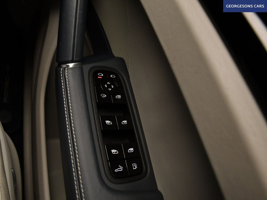 Used Porsche Cayenne 2019 for sale - 76973118: Photo 47