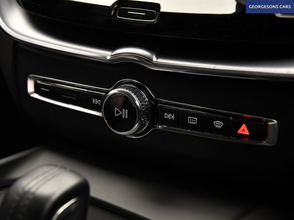 Used Volvo XC60 2019 for sale - 77582915: Photo 26