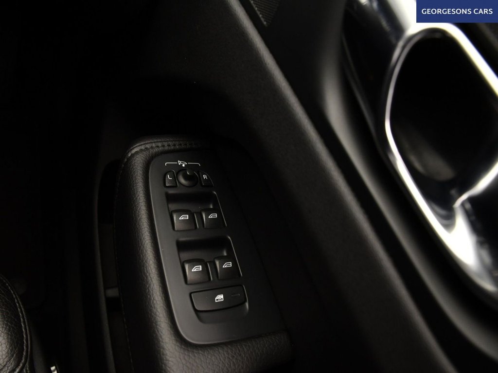 Used Volvo XC60 2019 for sale - 77582915: Photo 35