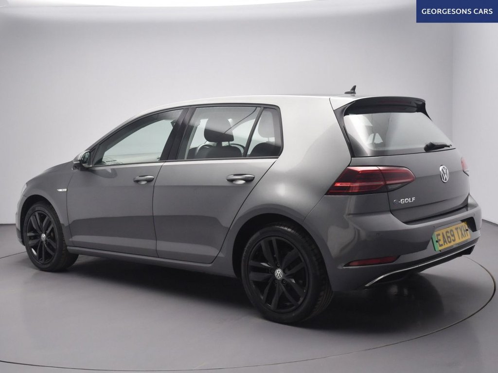 Used Volkswagen Golf 2019 for sale - 77780373: Photo 2