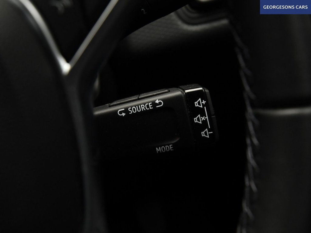 Used Renault Clio 2022 for sale - 76698372: Photo 37