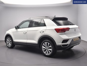 Used Volkswagen T-Roc 2019 for sale - 78874702: Photo
