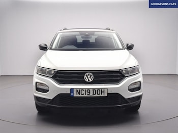 Used Volkswagen T-Roc 2019 for sale - 78874702: Photo