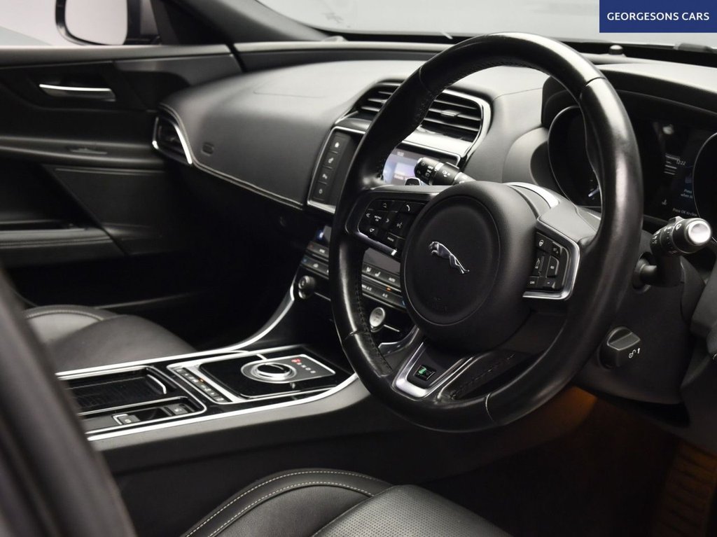 Used Jaguar XE 2017 for sale - 76973354: Photo 12