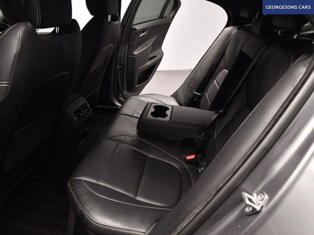 Used Jaguar XE 2017 for sale - 76973354: Photo 16