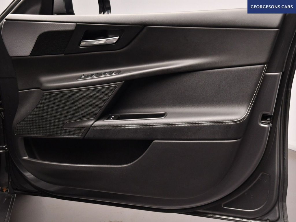 Used Jaguar XE 2017 for sale - 76973354: Photo 19