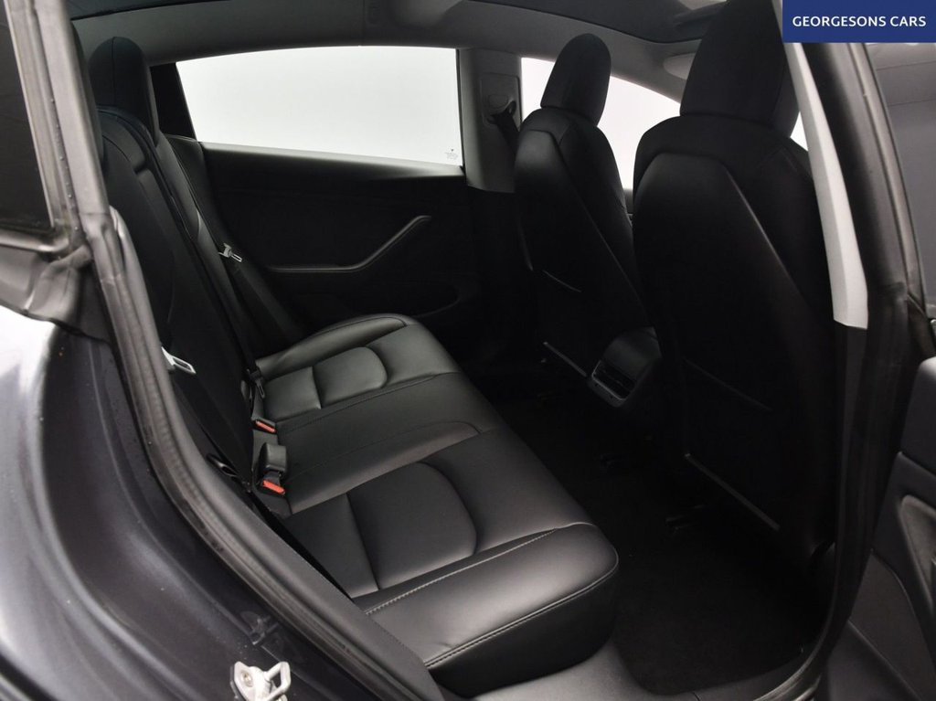 Used Tesla Model 3 2019 for sale - 76345352: Photo 18