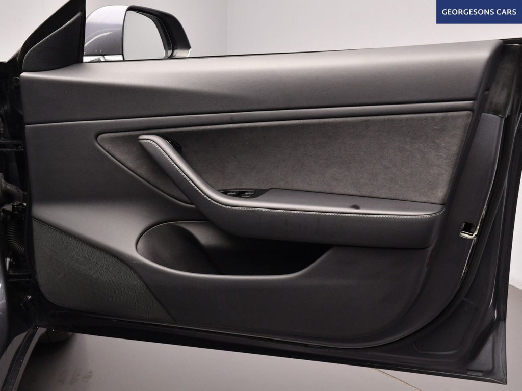 Used Tesla Model 3 2019 for sale - 76345352: Photo 21